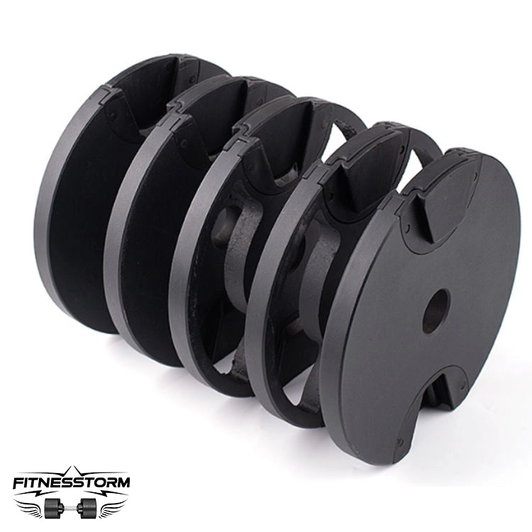Vue des différents poids séparés d’une haltère réglable FitnesStorm, illustrant la modularité du produit et la possibilité d’ajuster la charge selon l’intensité souhaitée.